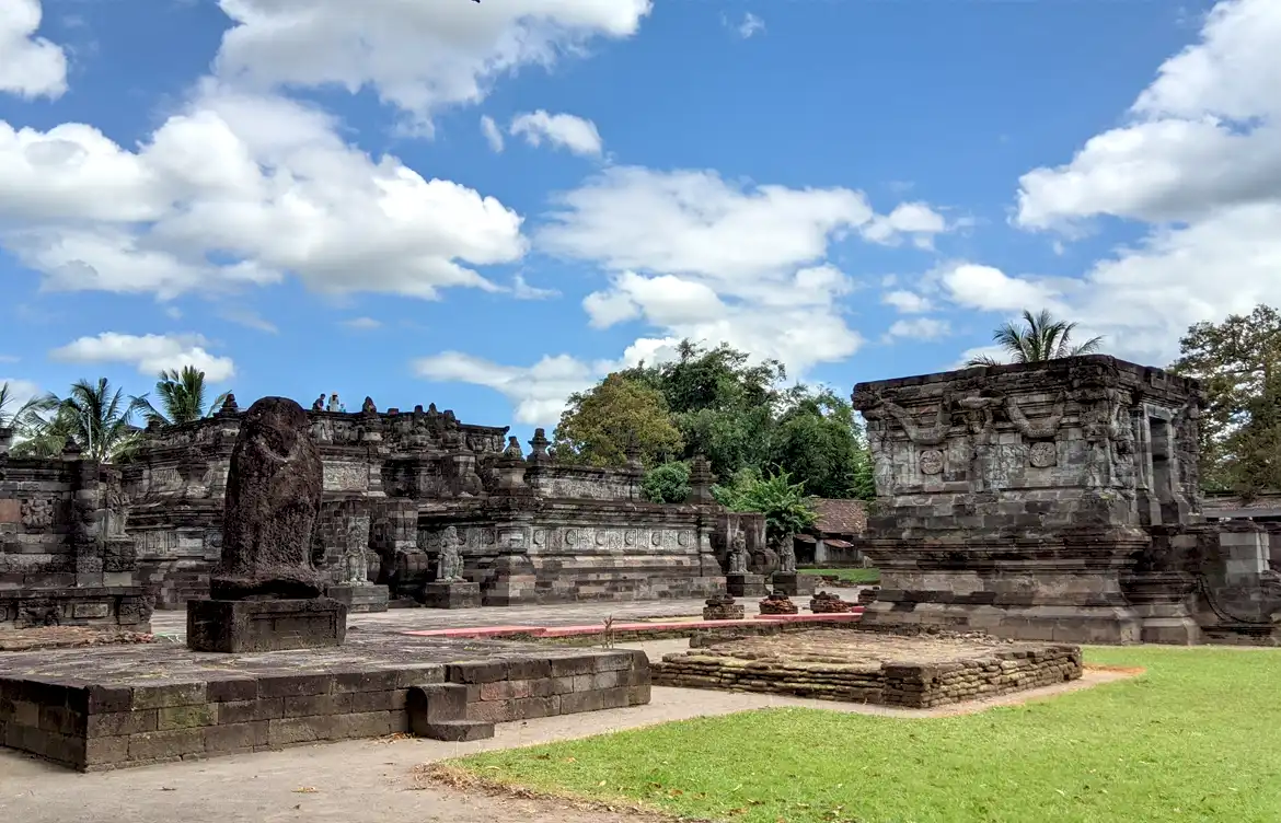 Wisata Religi dan Budaya